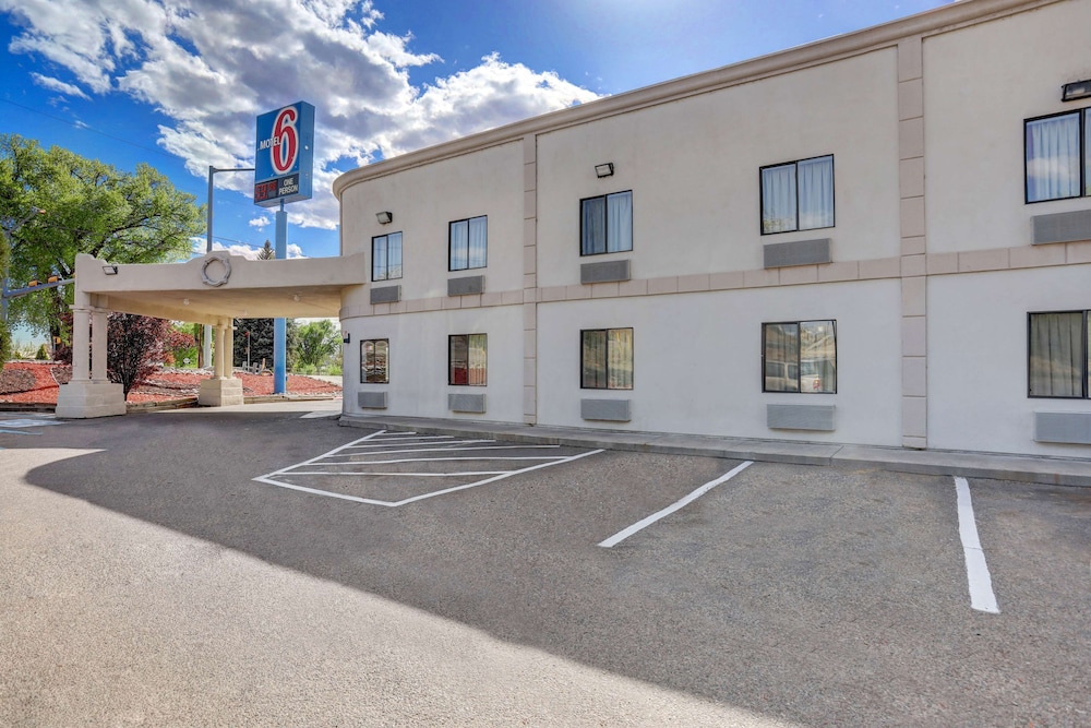 Motel6 Espanola, NM 43/48
