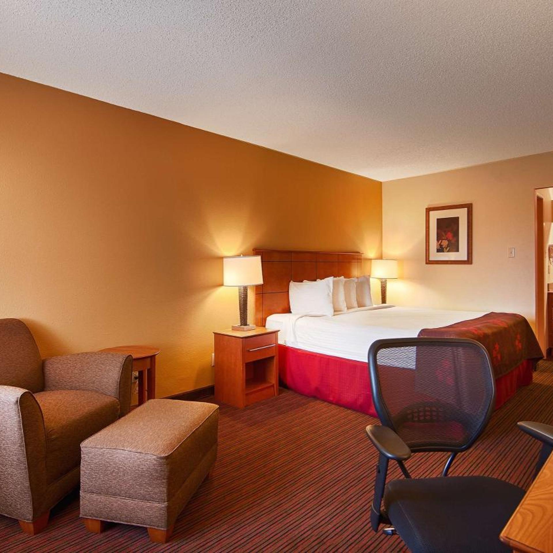 Room, King Bed, Bathtub, Accessible