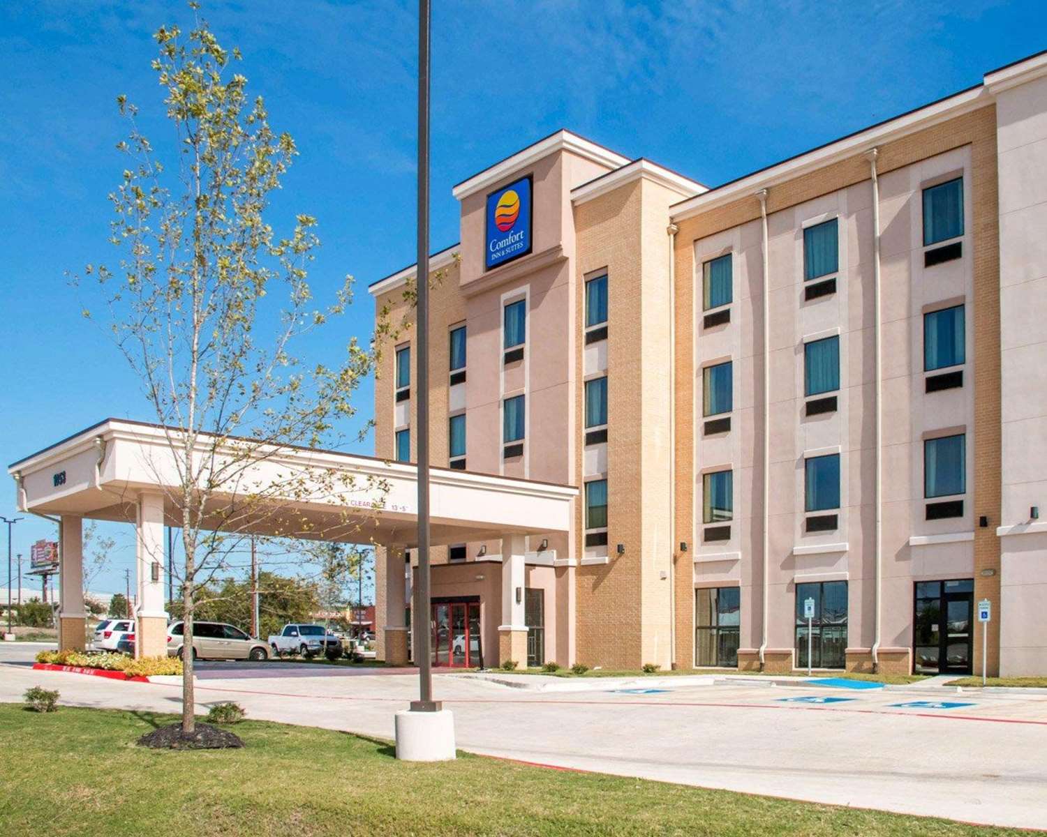Comfort Inn and Suites San Marcos 4/47