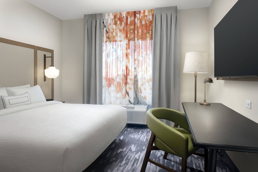 Fairfield Inn & Suites By Marriott Denver Tech Center North. 12/41