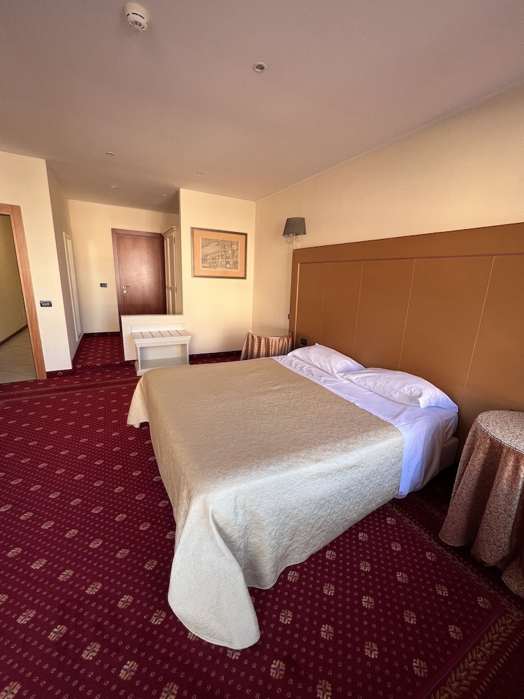 Torre Della Vittoria Hotel 13/50