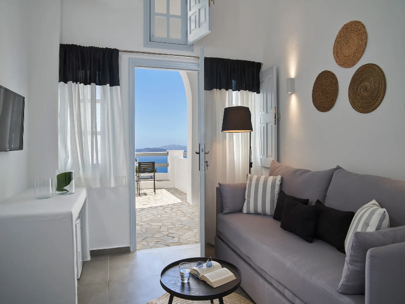 Superior, Double or Twin Bed, Caldera View