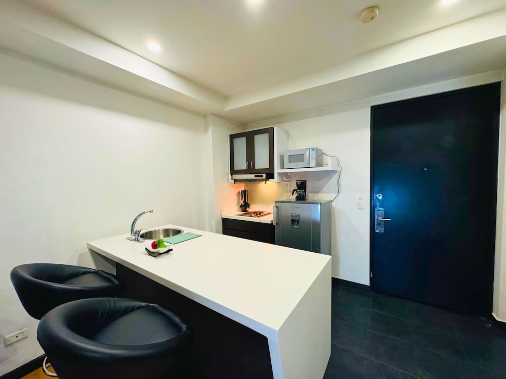 Hotel Aparta Suite Continental 64/75