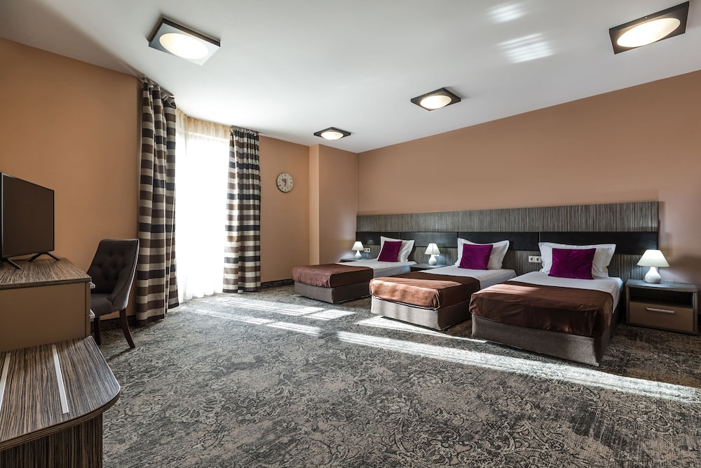 Plaza Hotel Plovdiv 41/68