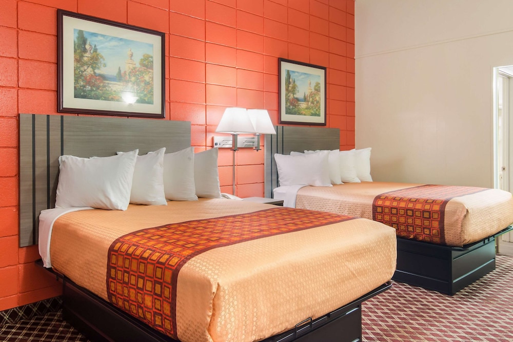 Rodeway Inn Nashville 17/36