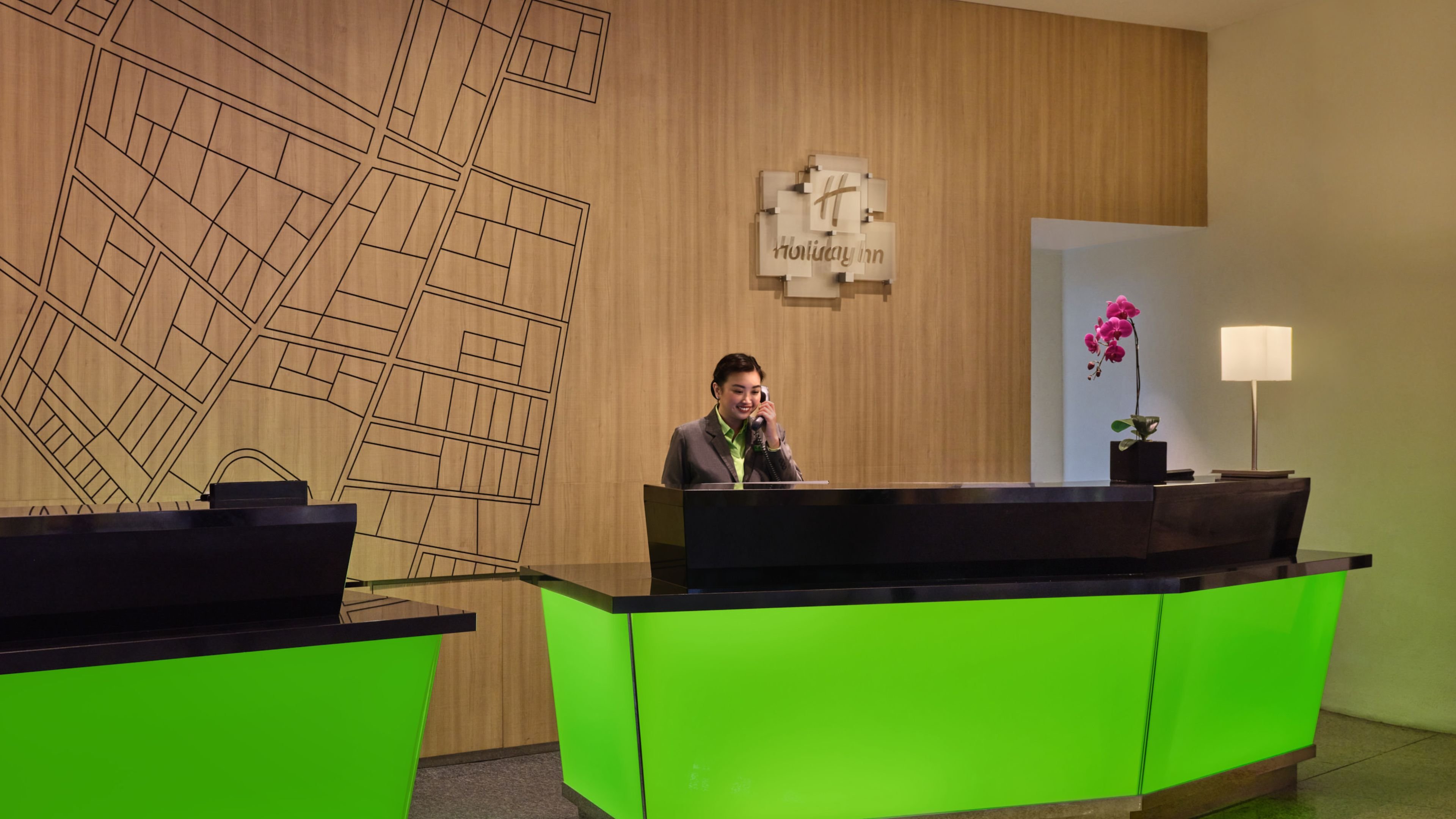 Holiday Inn Singapore Atrium 7/50
