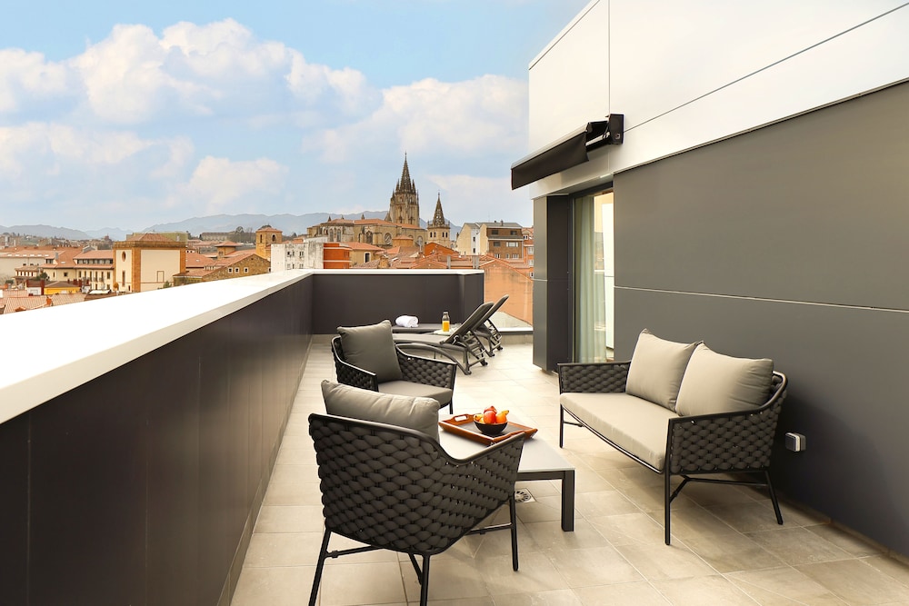 Nuvo Hotel Boutique 35/50