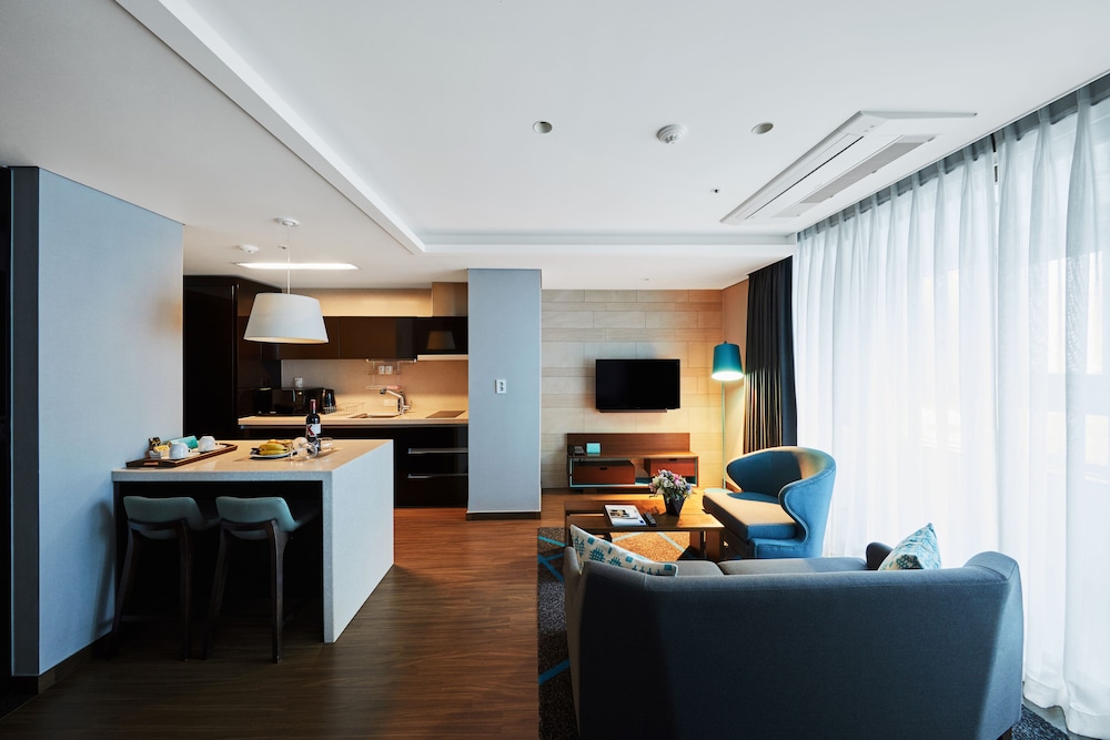 Felix by STX Hotel and Suite 29/46