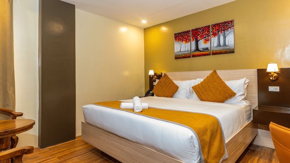 EXECUTIVE, SUITE