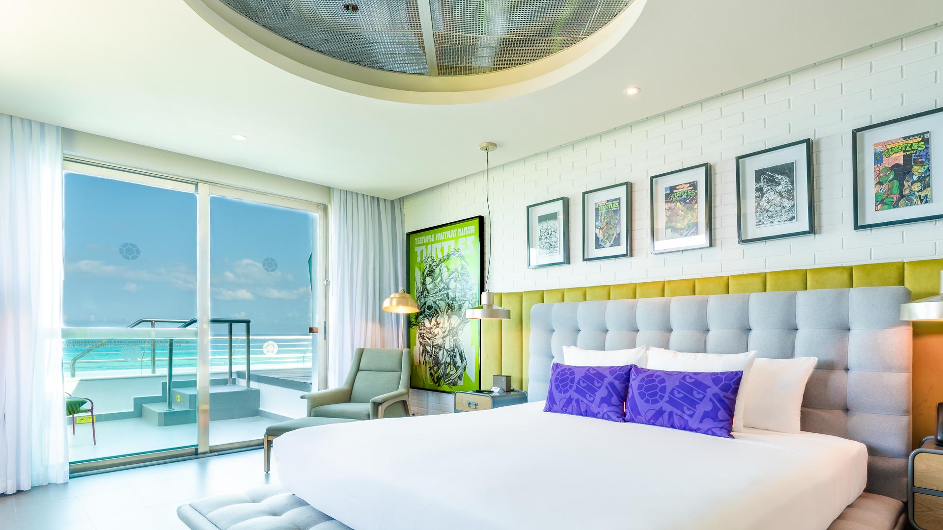 Premium, Suite, Pool View