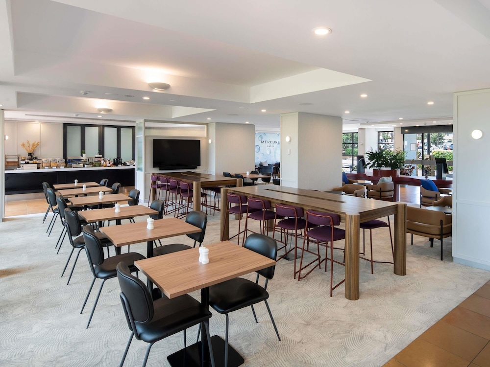 Mercure Sydney Blacktown 58/72