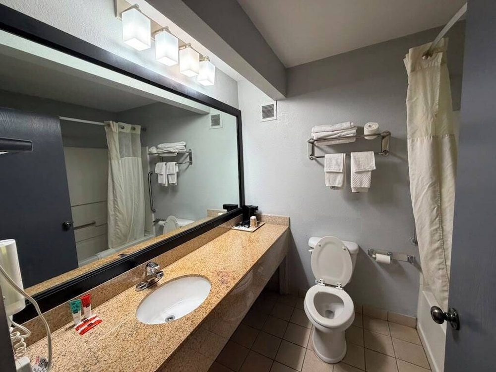 جناح بسريرين كوين، Baymont by Wyndham Memphis I-40 5/5