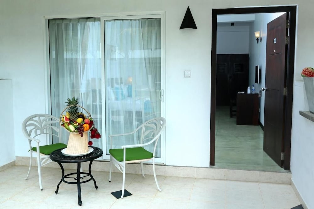 Coco Royal Beach Kalutara 11/25