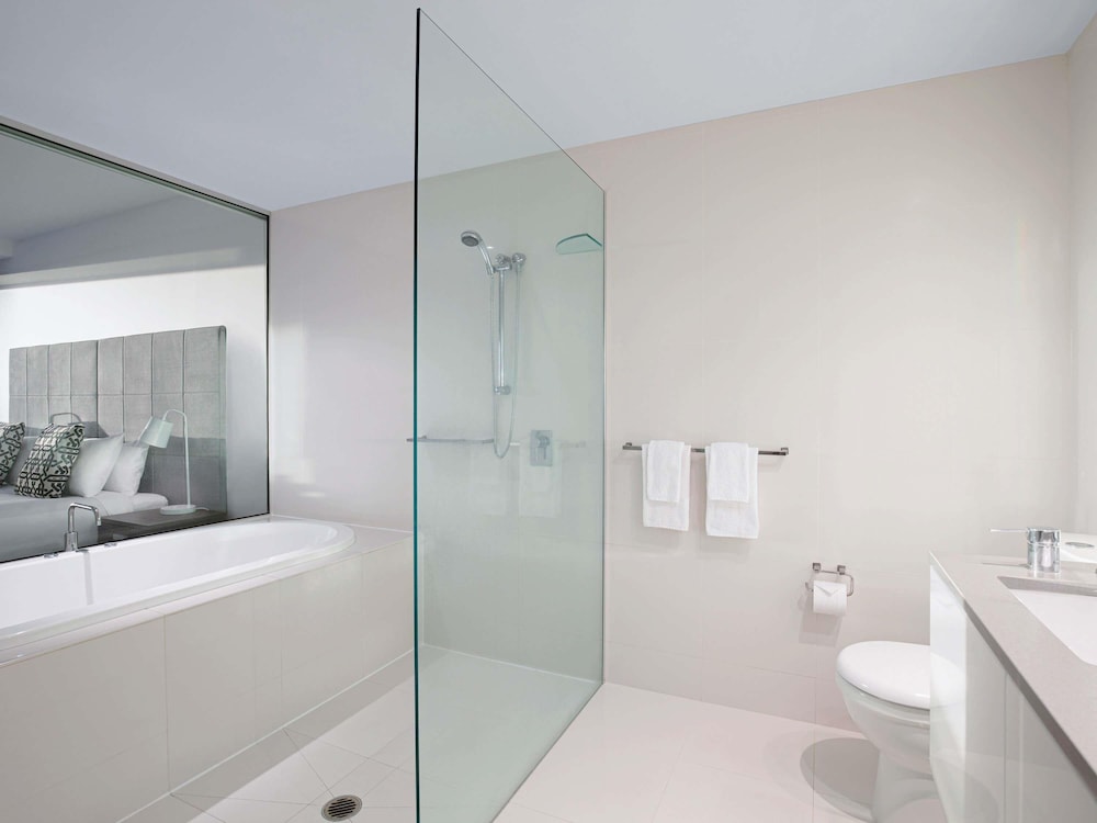 2 Bedrooms, Spa, Apartment, 2 Queen Beds، Mantra Circle on Cavill Surfers Paradise 7/7