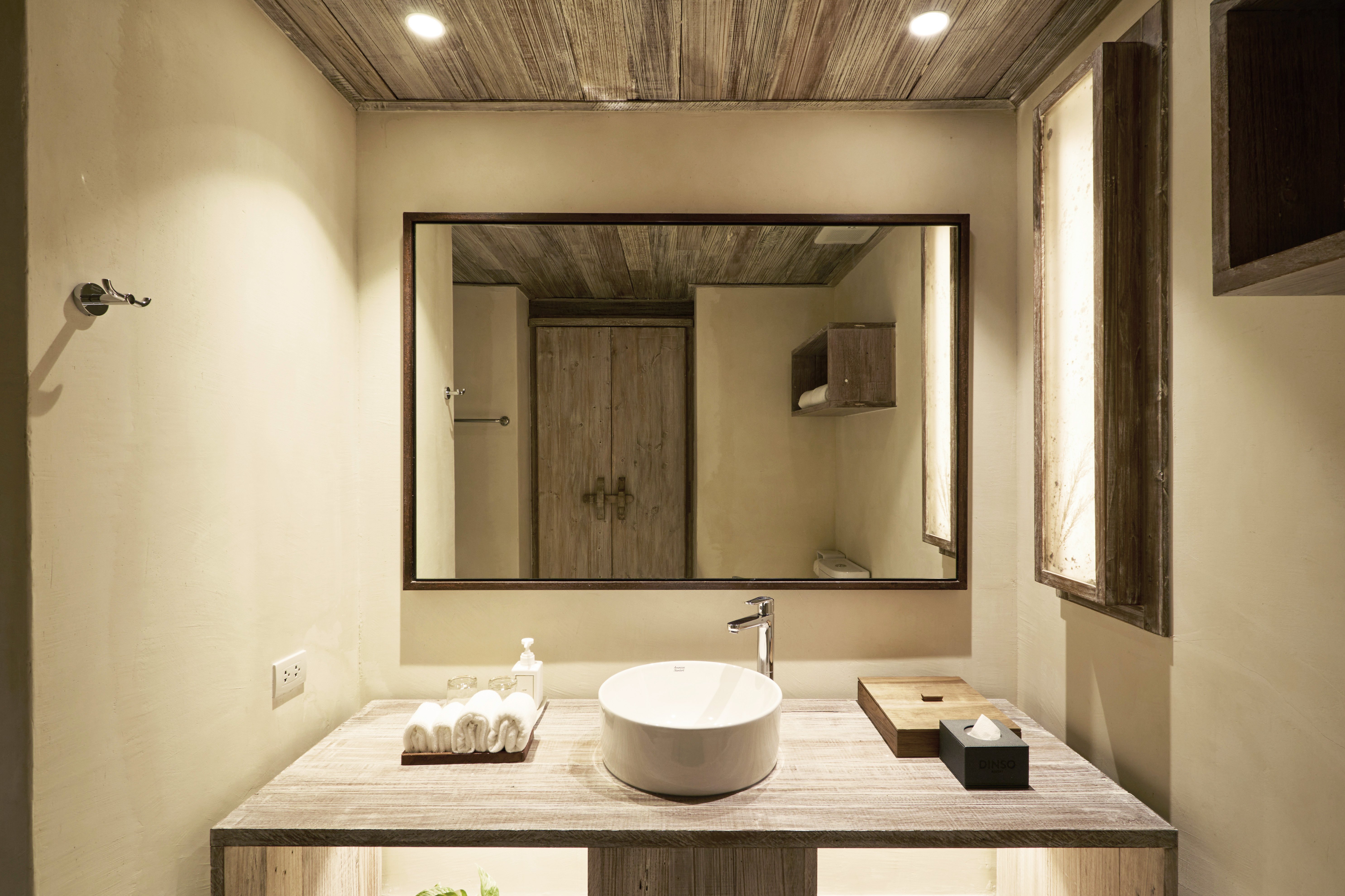 غرفة بريميوم بسرير كينج بإطلالة على الحديقة، Dinso Resort 3/4