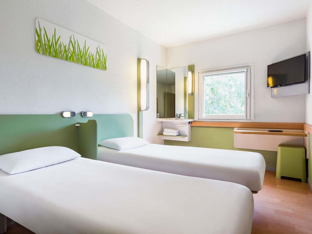 Ibis Budget Poitiers Nord Futuroscope 33/71