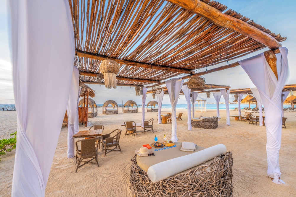 Altitude By Krystal Grand Punta Cancun All Inclusive 48/75