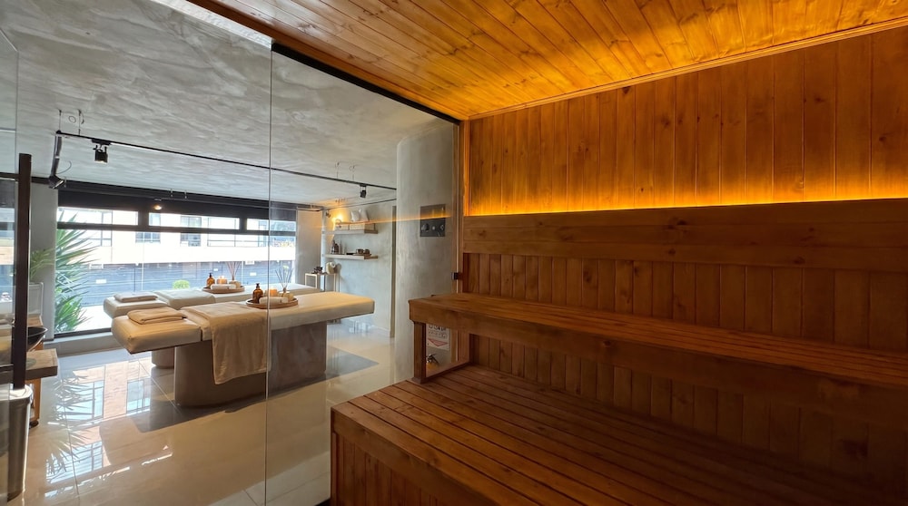 Hostel Joy Cll 85 23/47