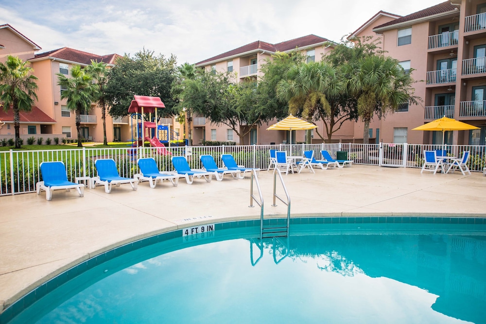 Vacation Villas 2 20/30