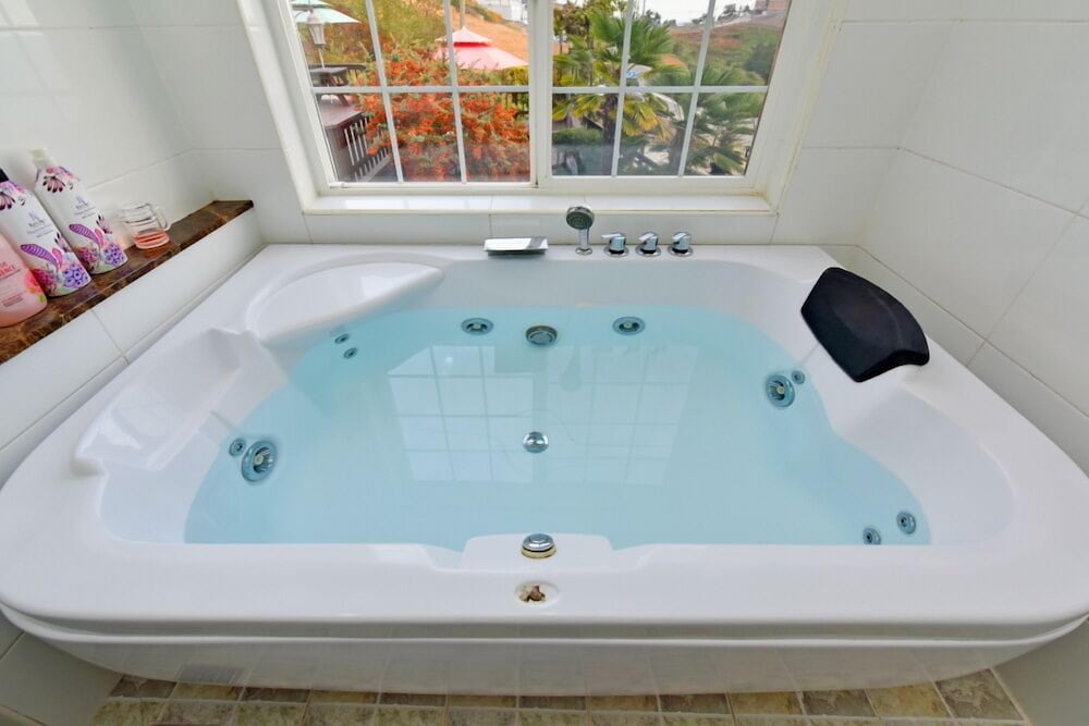 Namhae Bluemare Pension 50/50