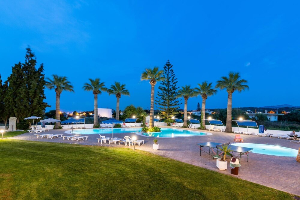 Sabina Hotel 43/53