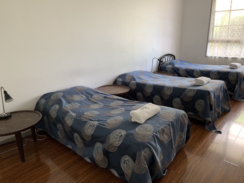 Beaconsfield Lodge Motel 36/66