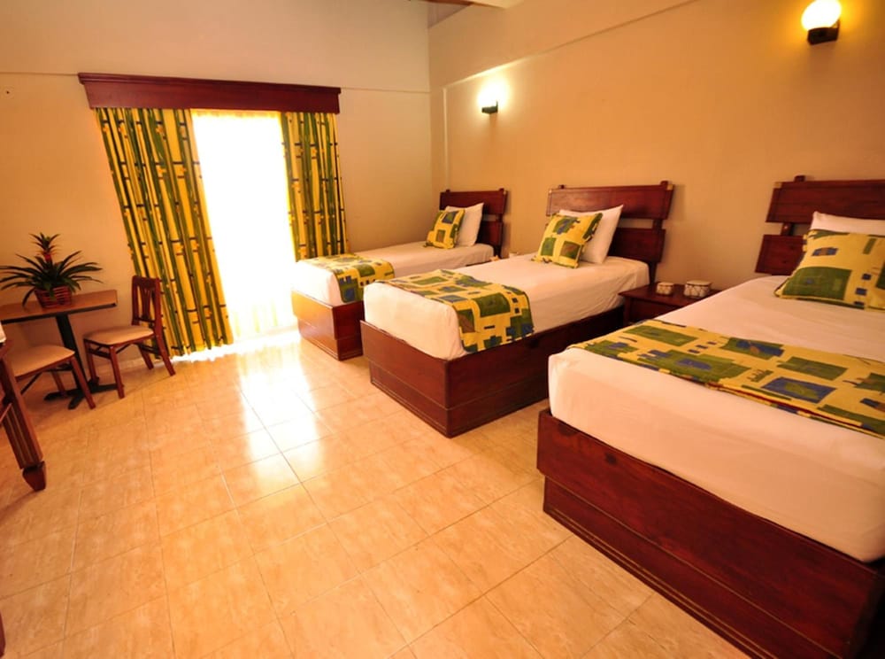 Bavaro Punta Cana Hotel Flamboyan 18/35
