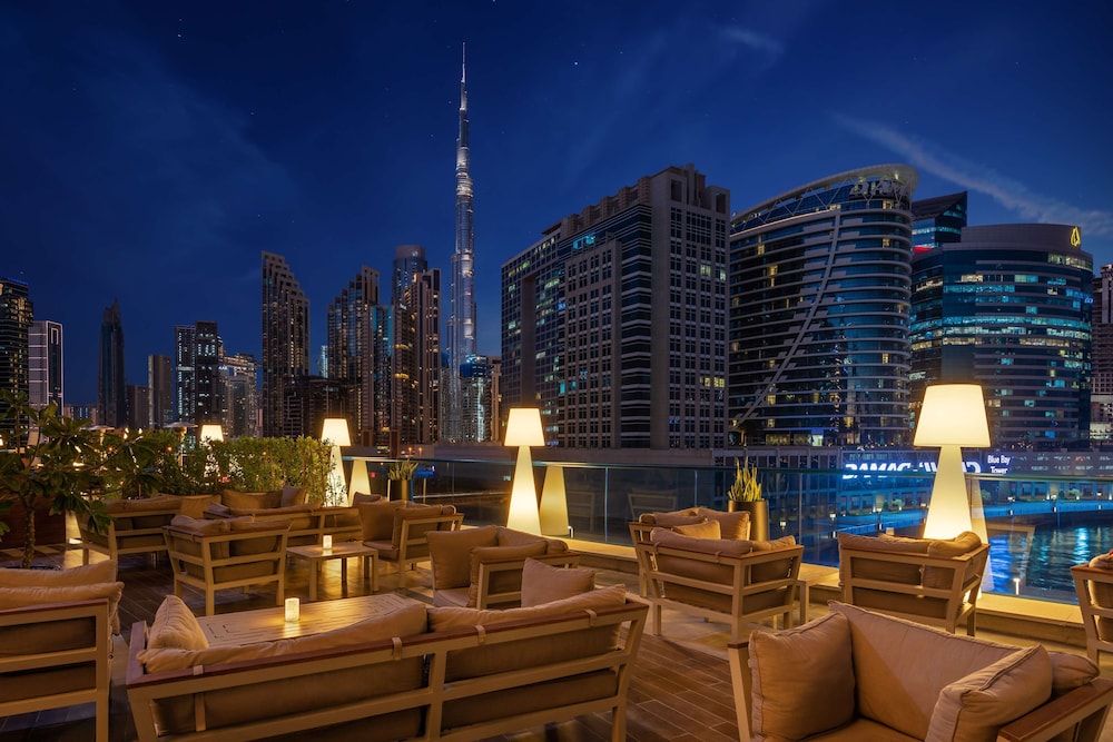 Radisson Blu Hotel Dubai Waterfront 70/78