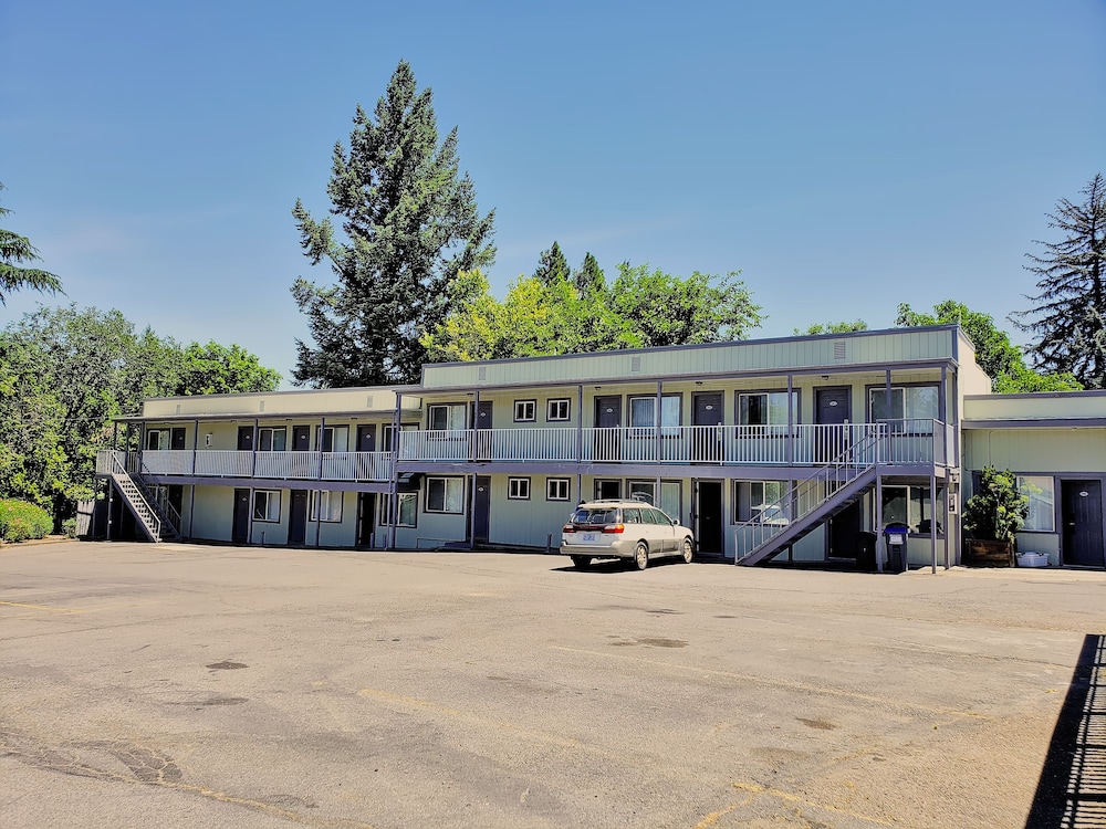 Ashland Motel image
