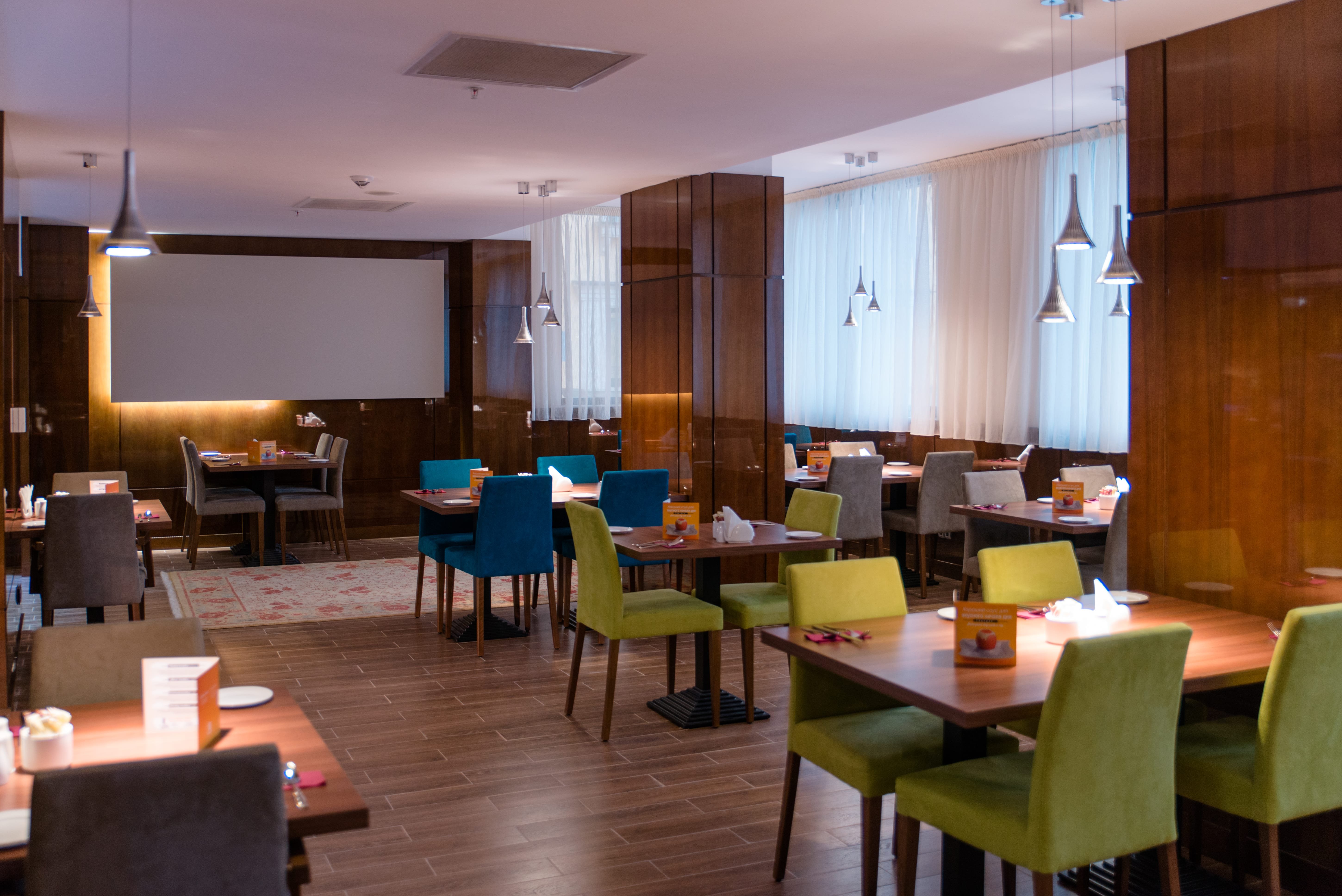 Holiday Inn Aktau 28/30