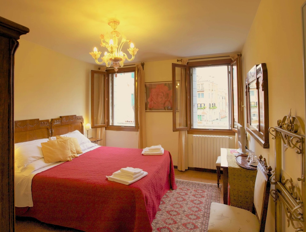 3749 Ponte Chiodo Guest House 9/46