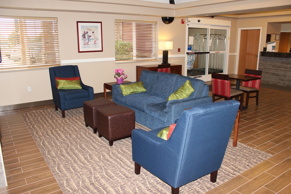 Comfort Inn and Suites Ocean Shores 30/34