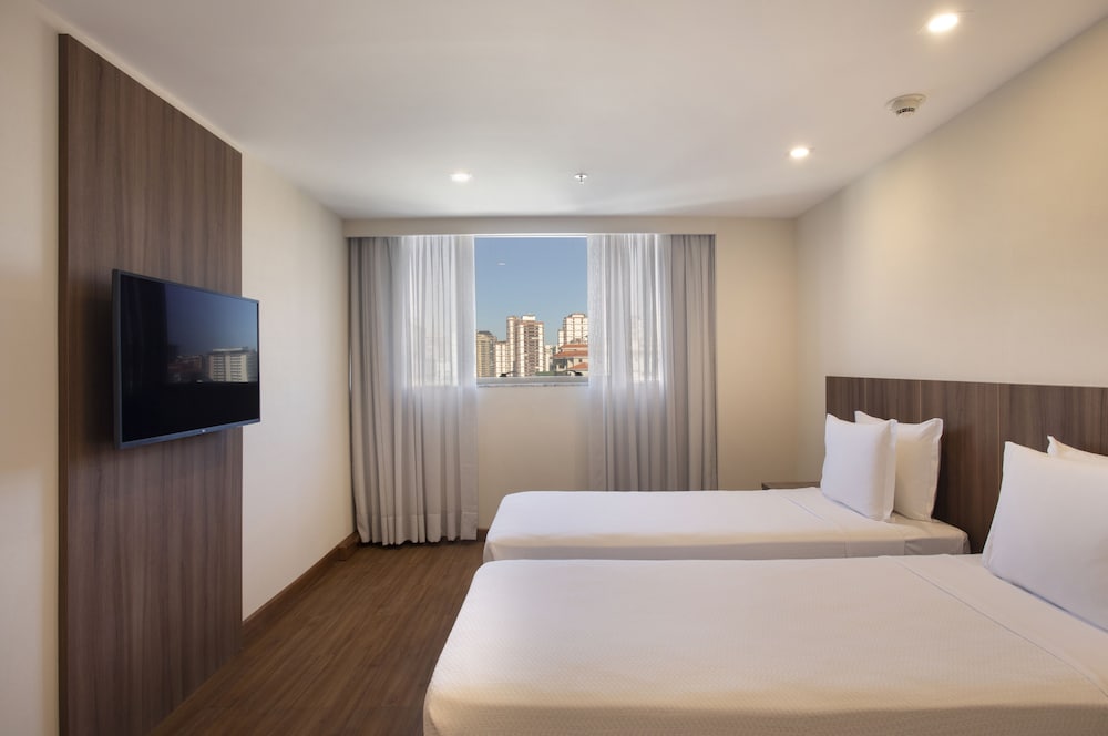 Windsor Tower Hotel 8/22