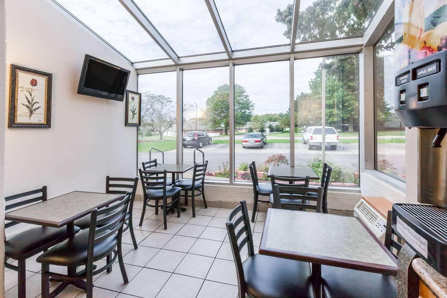 Days Inn By Wyndham Holland 27/35