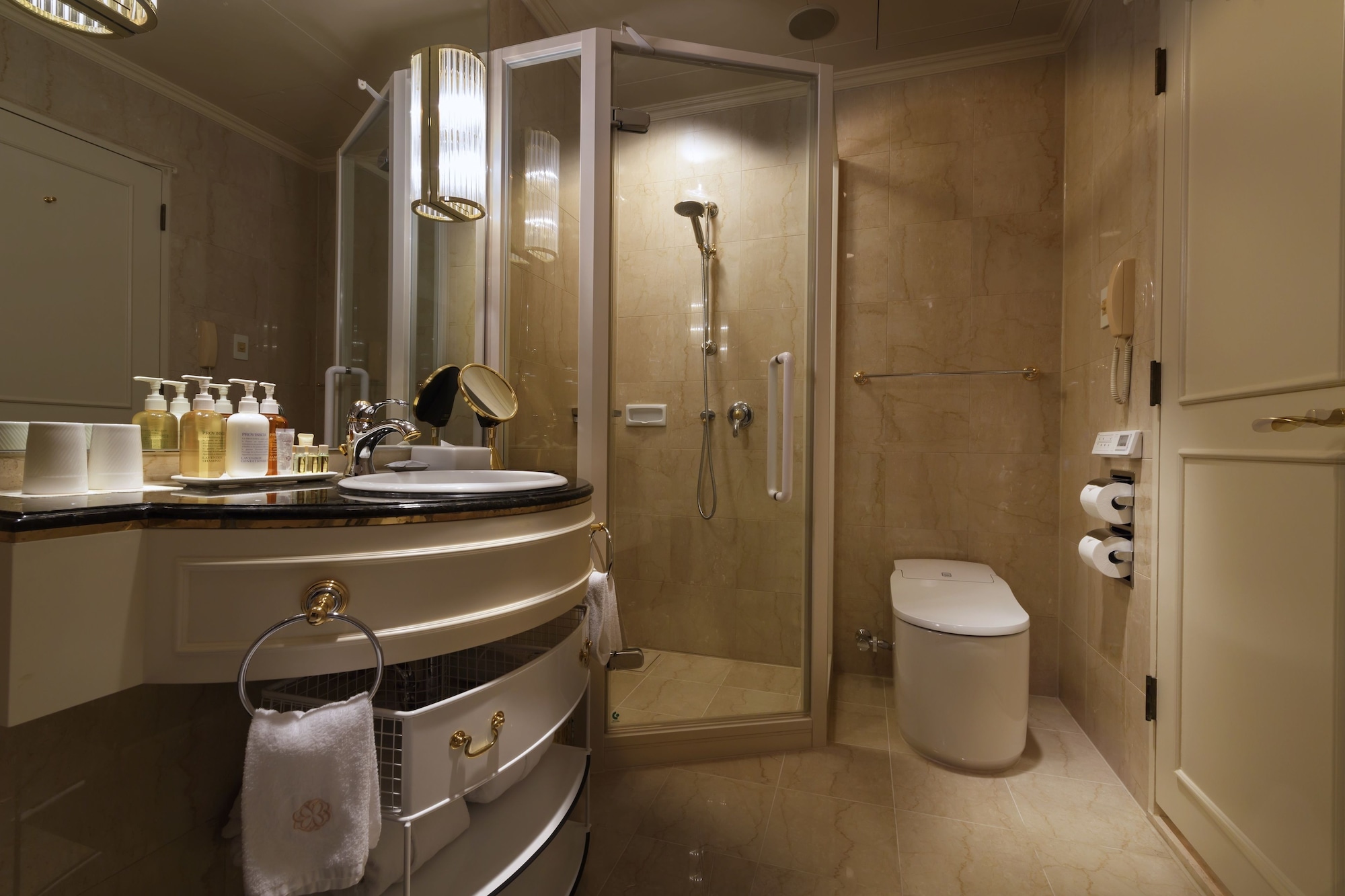 DELUXE, TWIN BEDS, WITH EXTRA BED, CLUB LOUNGE ACCESS