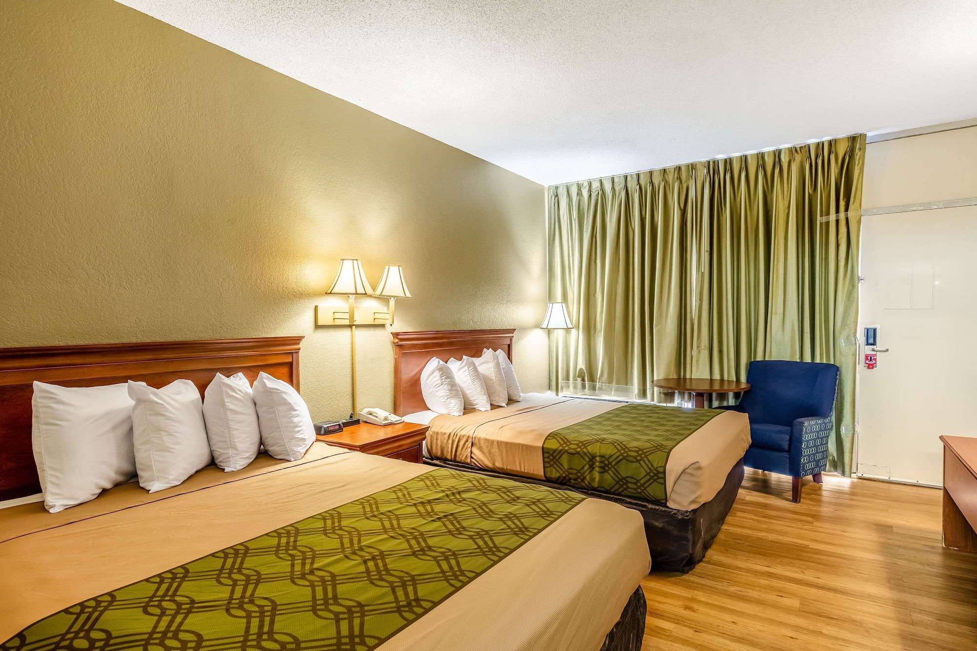 Standard, 2 Queen Beds