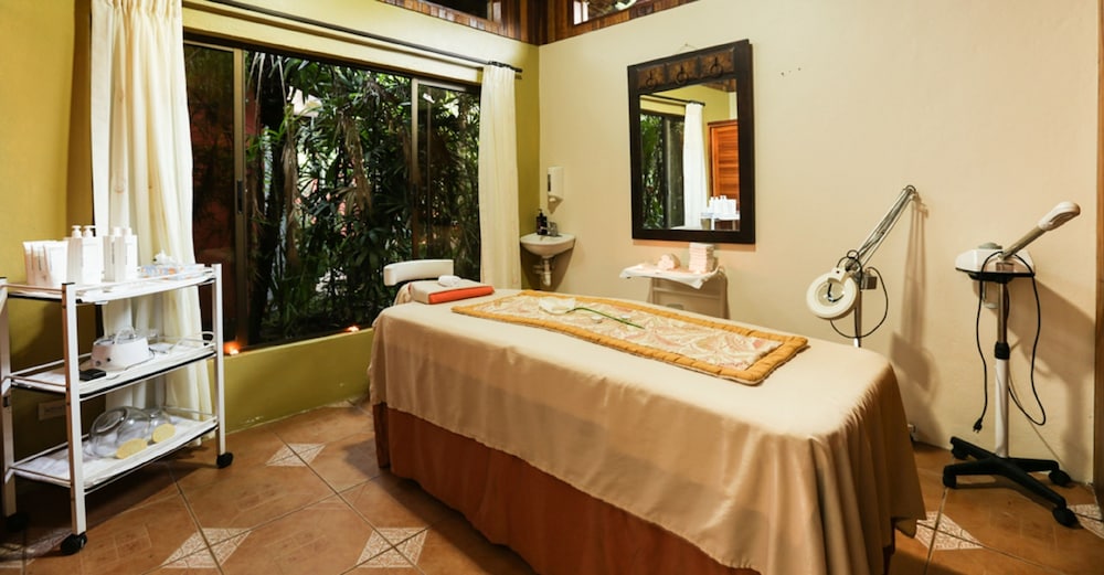 Arenal Paraiso Resort Thermo Mineral Hot Springs 9/50