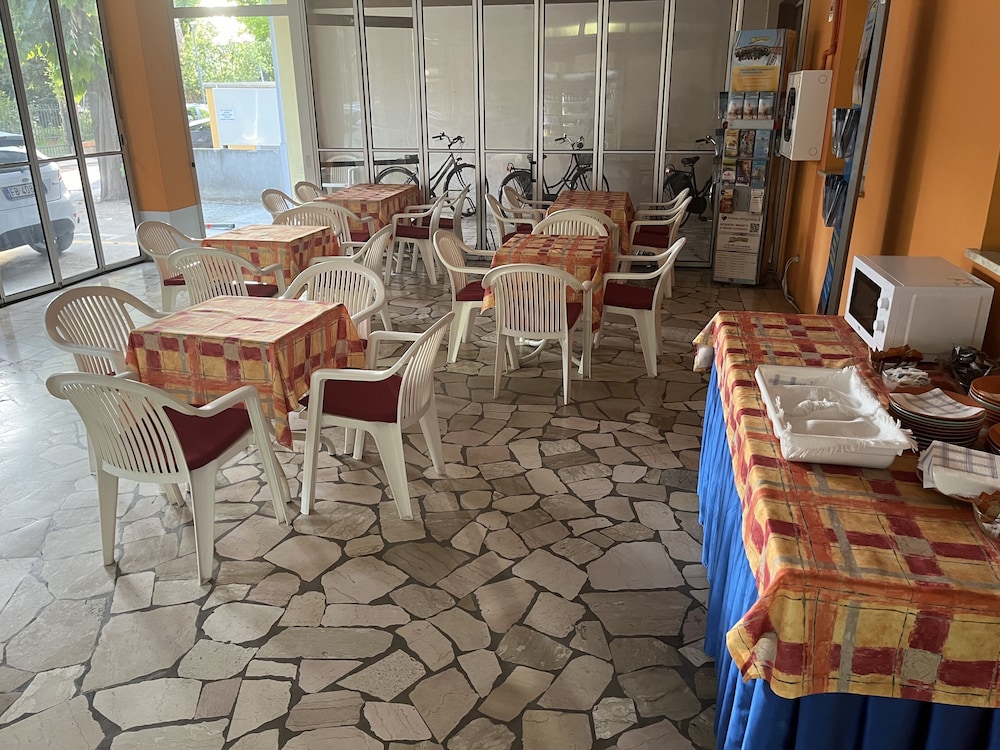 Hotel Wega 37/50