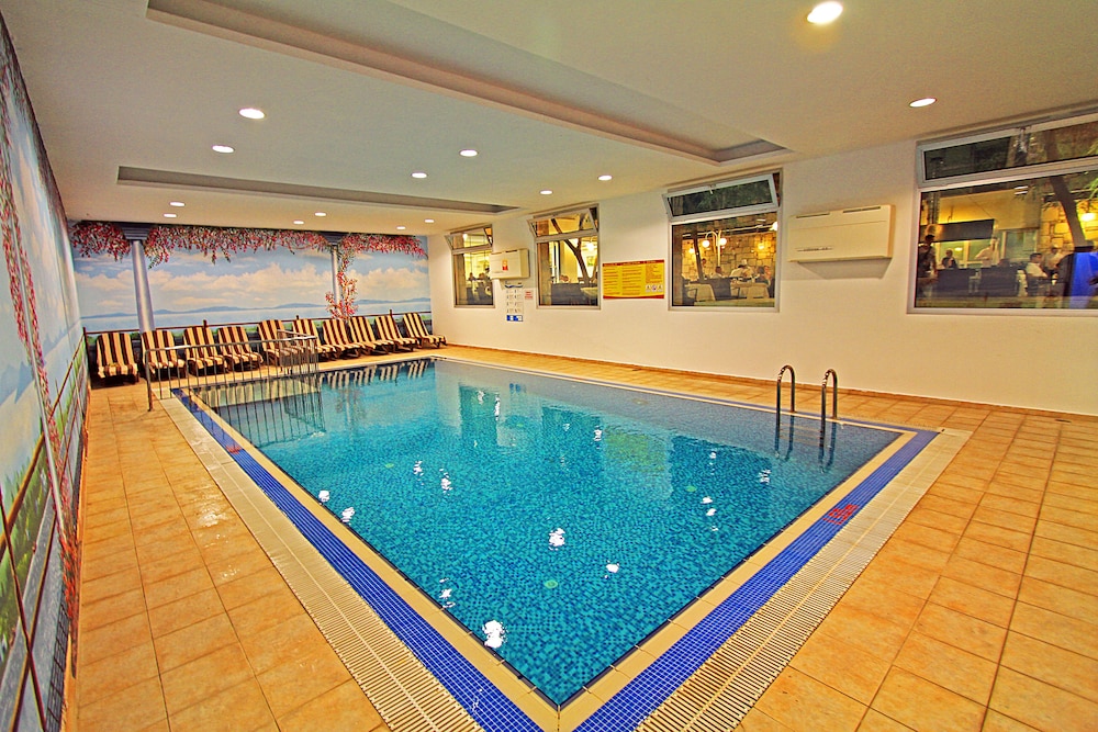 Mandarin Resort Hotel 16/66