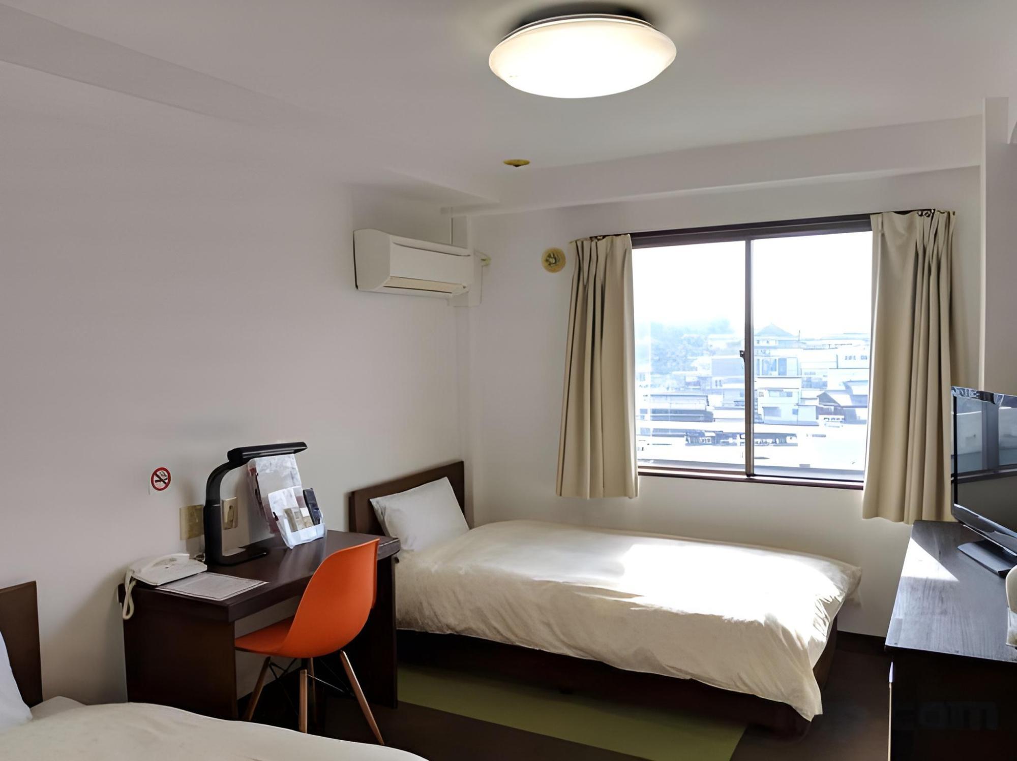 First Hotel Taketoyo 18/30