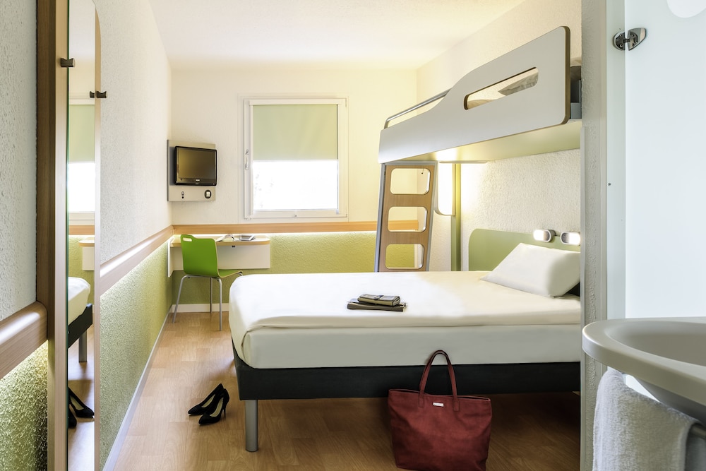 Ibis Budget Hyeres Centre Ville 70/70