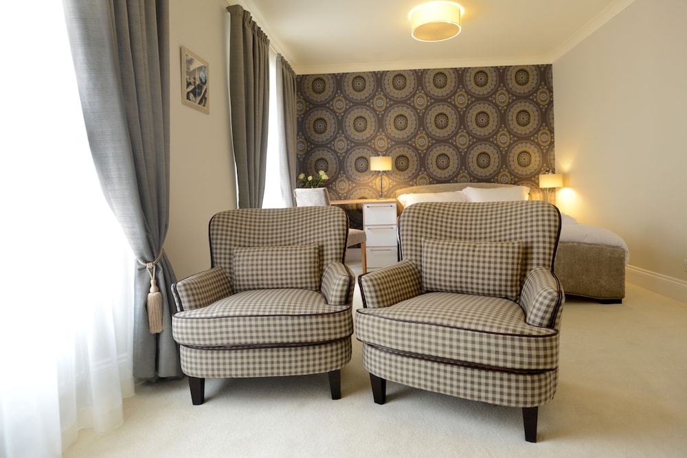 The Devon Court 23/43