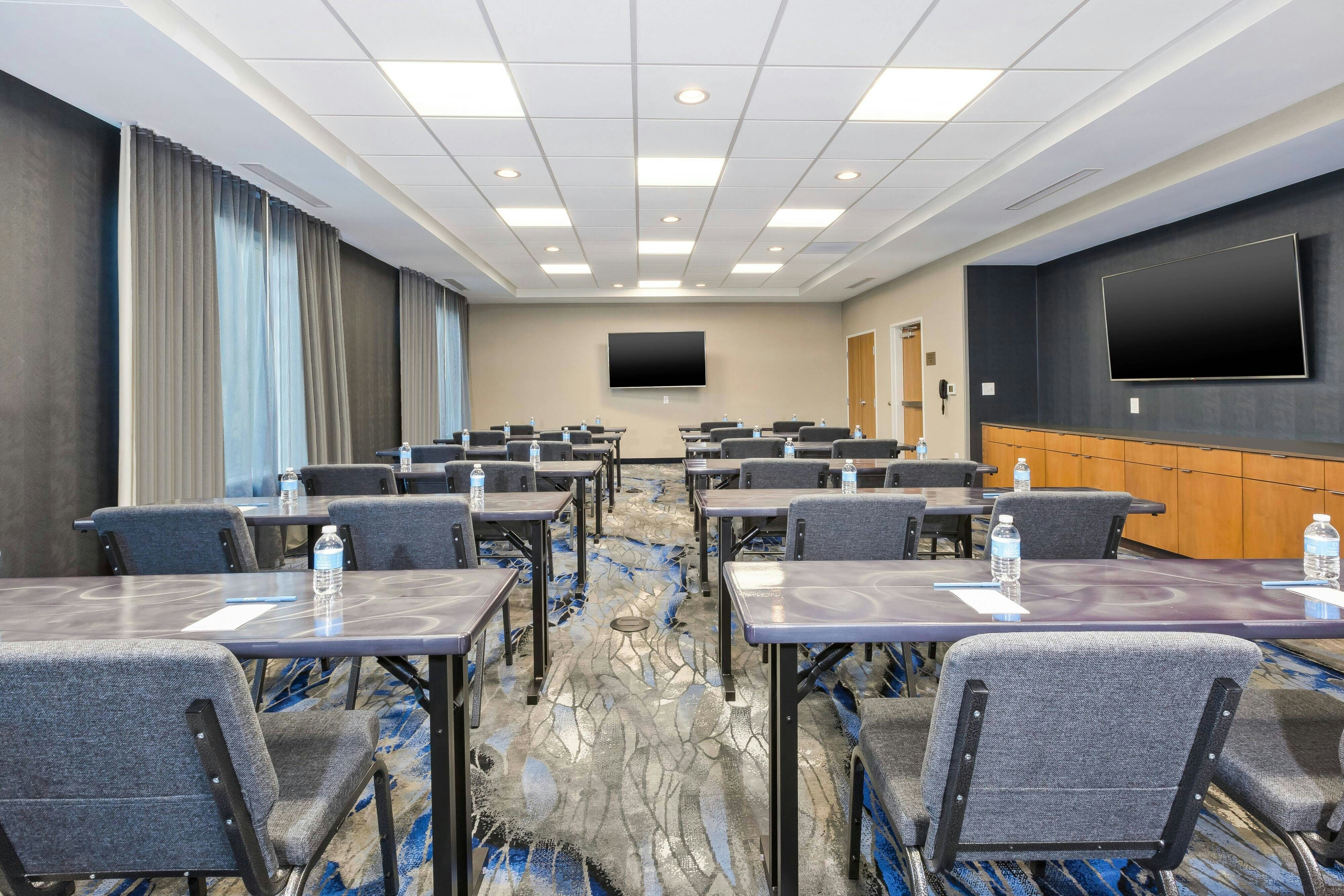 Fairfield Inn & Suites By Marriott Cincinnati Airport South/Florence 18/21