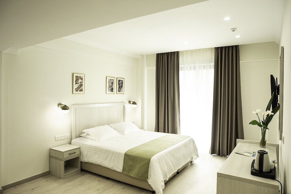 Roseum Boutique Hotel 17/50