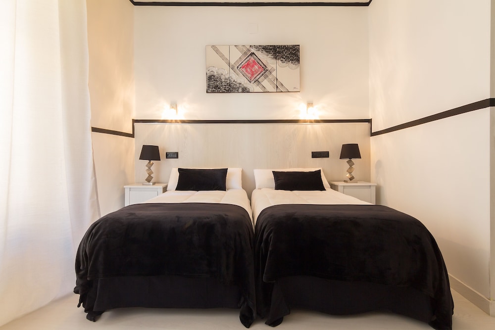 Hostal Gran Via 63 Rooms 13/28
