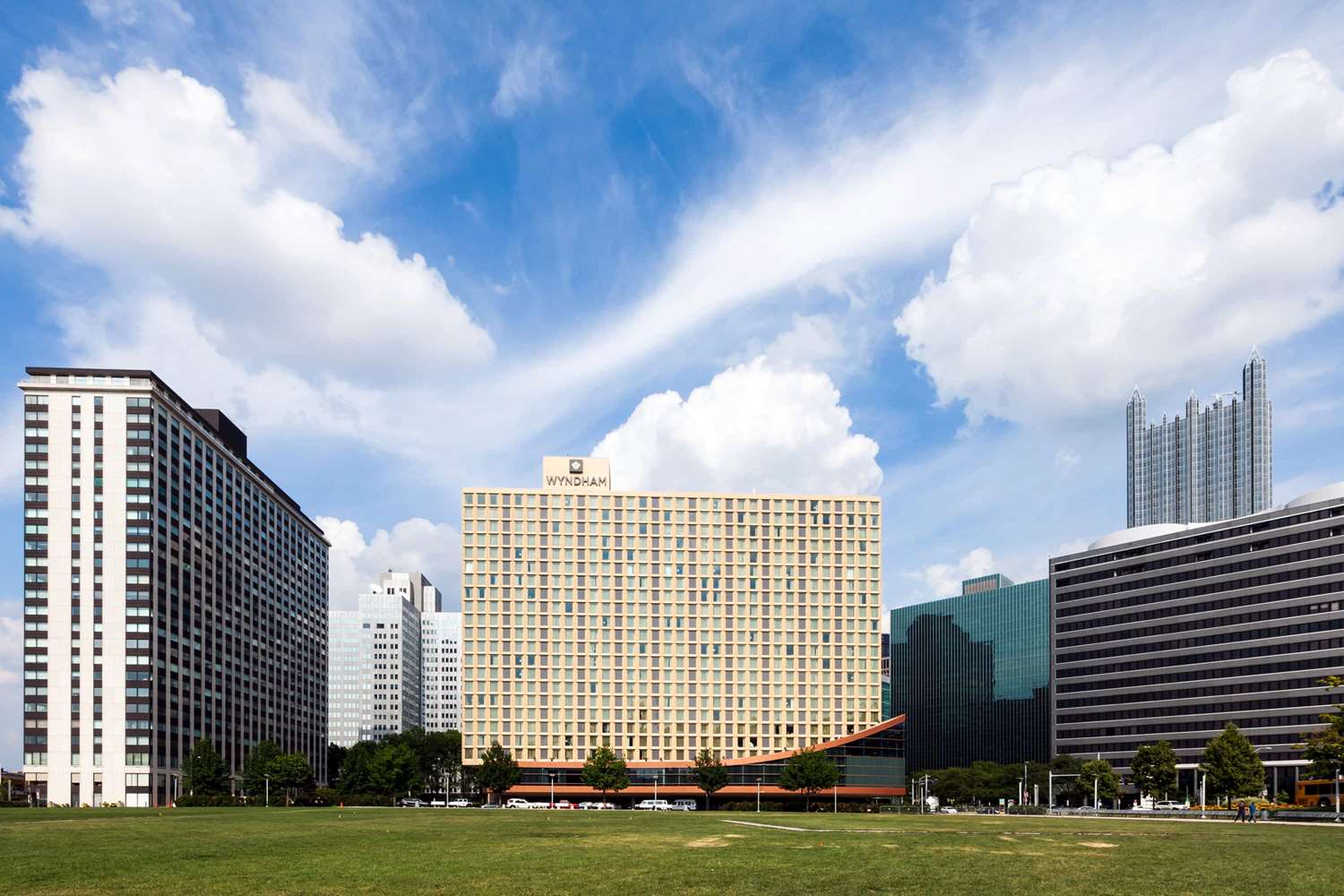 Wyndham Grand Pittsburgh Downtown 34/37