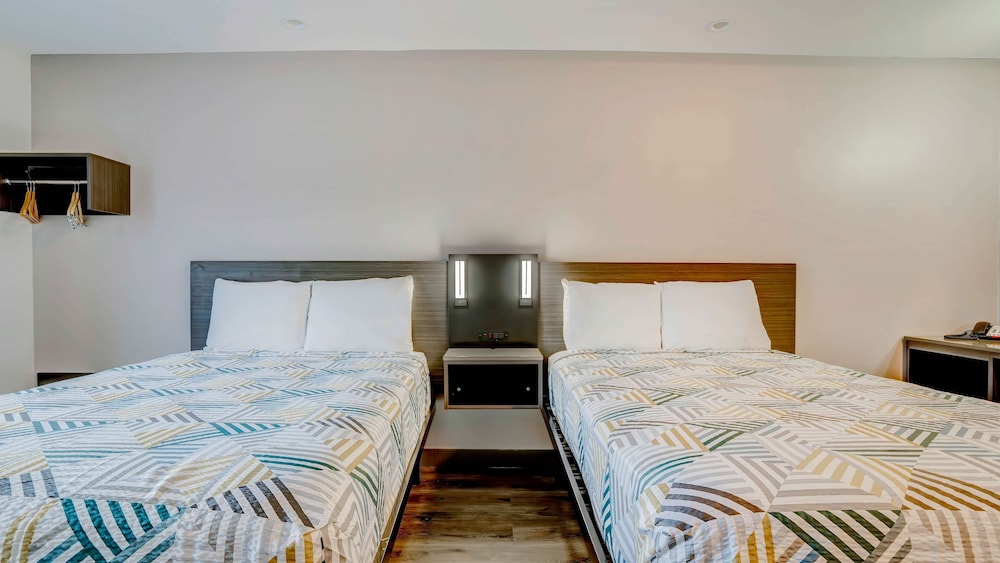 Motel6 Highland, CA – San Bernardino – East 18/35