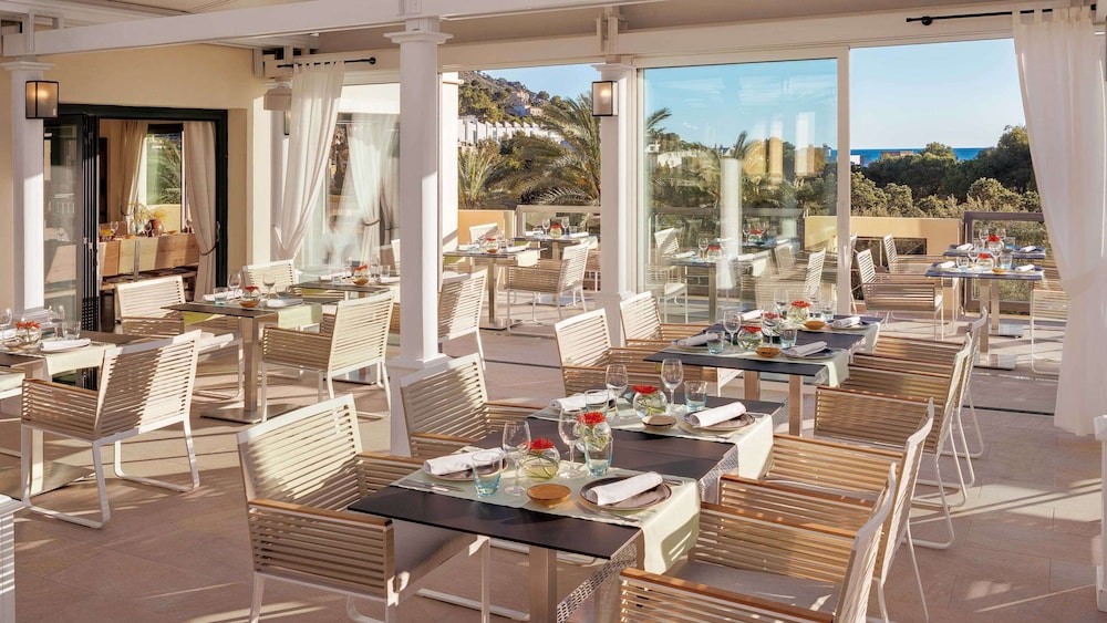 THE CAMP DE MAR Hotel & Resort 34/50
