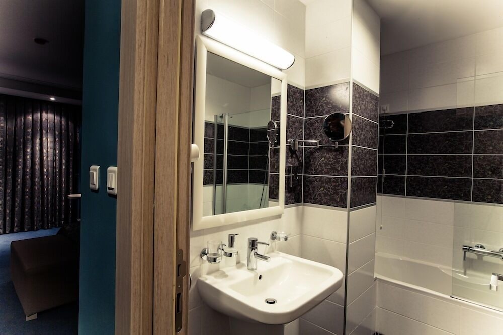 Caspian Riviera Grand Palace 49/50