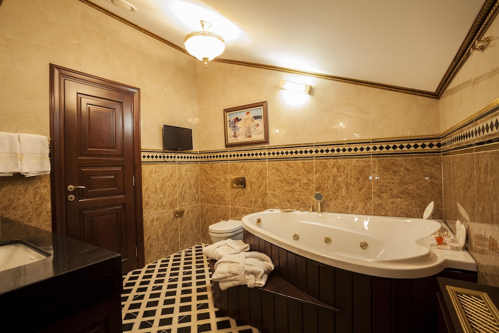Vivaldi CE Gold Hotel 26/67